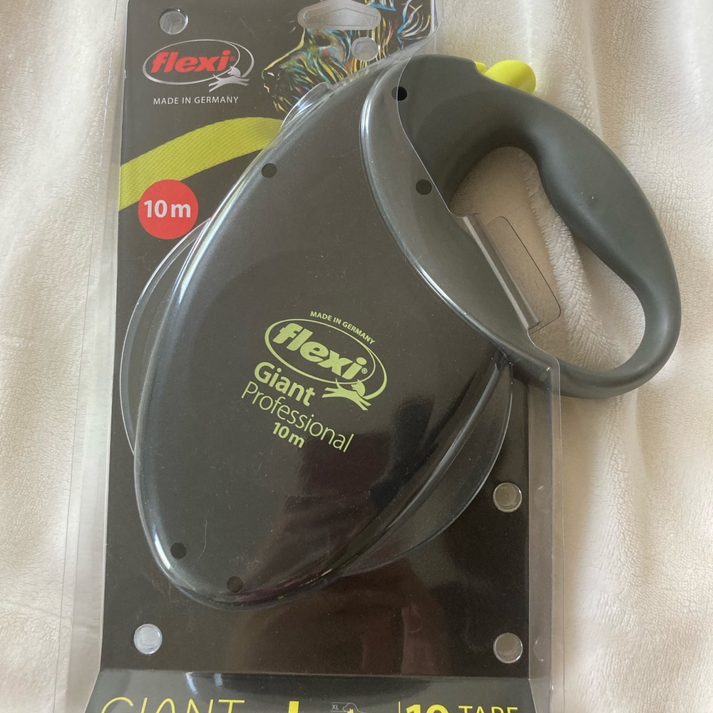 New “Flexi” Professional 10m leash. X-large.